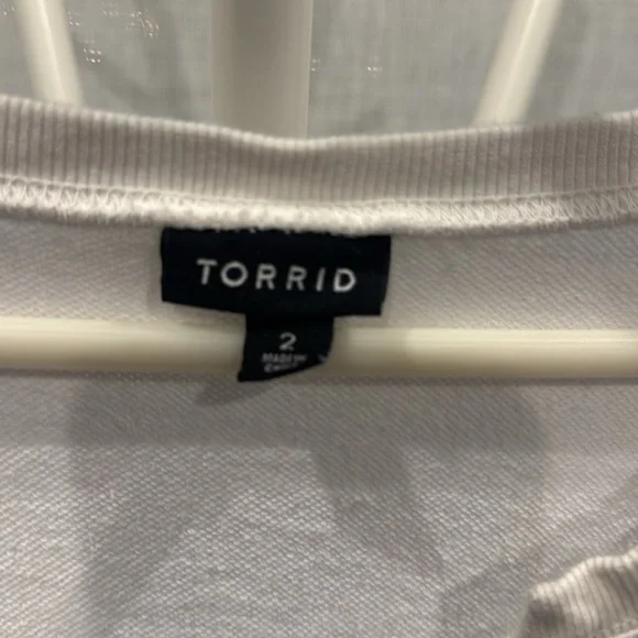 Torrid White , Peach and Green V-Neck Ombré Swearshirt 2X - Picture 5 of 6